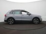 Volkswagen Tiguan 1.5 TSI Life Business | Nw. Model | Panoramadak | Trekhaak | Stoelverwarming