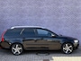 Volvo V50 2.0 Limited Edition | Xenon | Leder | Stoelverwarming | Parkeersensoren | getinte ruiten | Bluetooth | Dagrij verlichting | Dak rails |
