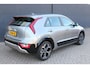 Kia Niro 1.6 GDi Hybrid DynamicLine NL-Auto | Automaat | Navigatie | Camera | Climate Controle | Adaptieve Cruise Control | Radio-DAB-USB | 18 inch LM-velgen | Parkeersensoren | 1e Eigenaar | Dealer onderhouden