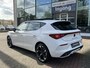 CUPRA Leon 1.4 e-Hybrid DSG Performance 204 PK / Panorama dak / Sport stoelen / 18'' LMV / Stoel verwarming / Achteruitrij camera / Carplay