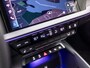 Audi A3 Sportback 30 TFSI S-Line Sport Automaat (2X S-LINE, APPLE CARPLAY, HEAD-UP DISPLAY, SONOS AUDIO, GROOT NAVI, CAMERA, LEDEREN SPORTSTOELEN, STOELVERWARMING, ADAPTIVE CRUISE, SFEERVERLICHTING, KEYLESS, NIEUWSTAAT)