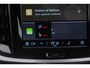 Volvo V60 2.0 T6 Plug-in hybrid AWD Plus Dark | 2000 kg trekgewicht | Elektrische stoelen met geheugen | Harman/Kardon Audio | Stoel & Stuurverwarming | Dodehoeksensoren | adaptieve cruise controle |