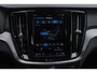 Volvo V60 2.0 T6 Plug-in hybrid AWD Plus Dark | 2000 kg trekgewicht | Elektrische stoelen met geheugen | Harman/Kardon Audio | Stoel & Stuurverwarming | Dodehoeksensoren | adaptieve cruise controle |