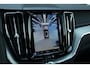 Volvo XC60 2.0 T6 Plug-in hybrid AWD Ultra Dark | Head-Up | Harman Kardon | 360° Camera | Trekhaak | Elek stoelen | Panoramadak