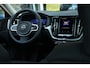 Volvo XC60 2.0 T6 Plug-in hybrid AWD Ultra Dark | Head-Up | Harman Kardon | 360° Camera | Trekhaak | Elek stoelen | Panoramadak