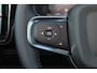 Volvo XC40 T5 Recharge Plus Dark - IntelliSafe Assist - 360º Camera - Harman/Kardon audio - Verwarmde voorstoelen & stuur - Parkeersensoren voor & achter - Elektr. bedienb. voorstoelen met geheugen links - Draadloze tel. lader - Extra getint glas - 19' LMV