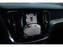 Volvo V60 2.0 T6 Plug-in hybrid AWD Plus Dark | Harman Kardon | Sportstoelen | 360° Camera | Trekhaak | Elek stoelen met geheugen | Adaptive Cruise | BLIS