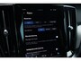Volvo V60 2.0 T6 Plug-in hybrid AWD Plus Dark | Harman Kardon | Sportstoelen | 360° Camera | Trekhaak | Elek stoelen met geheugen | Adaptive Cruise | BLIS