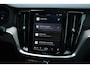Volvo V60 2.0 T6 Plug-in hybrid AWD Plus Dark | Harman Kardon | Sportstoelen | 360° Camera | Trekhaak | Elek stoelen met geheugen | Adaptive Cruise | BLIS