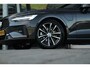 Volvo V60 2.0 T6 Plug-in hybrid AWD Plus Dark | Harman Kardon | Sportstoelen | 360° Camera | Trekhaak | Elek stoelen met geheugen | Adaptive Cruise | BLIS