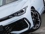 Volkswagen Golf R-Line 1.5 eTSI 150 PK DSG | LED | Panoramadak | Achteruitrijcamera | Navigatie Via Smartphone | Stoel & Stuurwielverwarming |