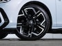 Volkswagen Golf R-Line 1.5 eTSI 150 PK DSG | LED | Panoramadak | Achteruitrijcamera | Navigatie Via Smartphone | Stoel & Stuurwielverwarming |