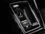 Volkswagen Golf R-Line 1.5 eTSI 150 pk Automaat | LED | Panoramadak | Achteruitrijcamera | Navigatie Via Smartphone | Stoel & Stuurwielverwarming |