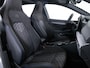 Volkswagen Golf R-Line 1.5 eTSI 150 pk Automaat | LED | Panoramadak | Achteruitrijcamera | Navigatie Via Smartphone | Stoel & Stuurwielverwarming |