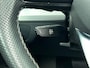 Audi Q5 55 TFSI e S edition 367 PK | S-line l Automaat | Cruise control l Camera l Panoramadak l Autom. airconditioning 3 zones l Voorverwarming en -ventilatie l Privacy glas l Lichtpakket plus ambient light l Stoelverwarming l