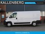 Peugeot Boxer 2.2 BlueHDi 120PK L2H1 / Trekhaak / Camera / multi stuur / 3 zits
