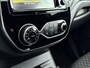 Renault Captur 1.2 TCe Intens 120Pk | Navigatie | Climate Control | Parkeersensoren Voor & Achter | Achteruitrijcamera | Panoramadak | Keyless Entry | Privacy Glass | Cruise Control & Snelheidsbegrenzer | Trekhaak |