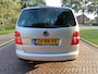 Volkswagen Touran 1.6-16V FSI Highline Ecc Cruisecontrol 6 Bak Lm Velgen Verlaagd Eyecatcher