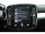 Volvo XC40 2.0 T4 Momentum (TREKHAAK, PANORAMADAK, DIGITALE COCKPIT, CAMERA, NAVIGATIE, ELEKTR STOELEN, PARKEERSENSOREN, NL-AUTO)