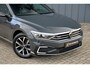 Volkswagen Passat Variant 1.4TSI GTE 218pk * Matrix LED * Leer/Alcantara * Memory * Zwenktrekhaak * Camera * Carplay * Top