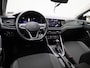 Volkswagen Polo 1.0 TSI Life Edition 15 inch velgen | Automaat | Adaptive cruise control | Apple carplay/Android auto | Parkeersensoren achter |