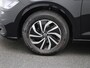 Volkswagen Polo 1.0 TSI Life Edition 15 inch velgen | Automaat | Adaptive cruise control | Apple carplay/Android auto | Parkeersensoren achter |