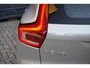 Volvo XC40 2.0 B4 Plus Dark | Trekhaak | Pilot assist | Elektrische stoelen | Harman/kardon audio | All season banden
