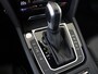 Volkswagen Arteon Shooting Brake 1.4 TSI eHybrid R-Line Business+ | Panoramadak | Trekhaak | 360 camera | 3-zone airco | Parkeerassistent | Stoel- en stuurwielverwarming | Keyless |