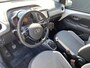 Toyota Aygo 1.0 VVT-i x-joy cabrio Sportieve auto met rode accenten en een Cabriodak! Airconditioning, achteruitrij camera, Apple Carplay/Android Auto, start/stop systeem