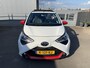 Toyota Aygo 1.0 VVT-i x-joy cabrio Sportieve auto met rode accenten en een Cabriodak! Airconditioning, achteruitrij camera, Apple Carplay/Android Auto, start/stop systeem
