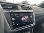 Volkswagen Tiguan 1.5 TSI R-Line Camera Trekhaak Standkachel Carplay Keyless Navi