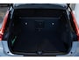 Volvo XC40 B4 Plus Black Edition | 360° Parkeercamera | Panorama dak | Semi-Electrische Wegklapbare Trekhaak | Harman Kardon Premium Audio | Stoelverwarming | Parkeersensoren voor + achter | Google Infotainment | Stuurwielverwarming