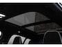 Volvo XC40 B4 Plus Black Edition | 360° Parkeercamera | Panorama dak | Semi-Electrische Wegklapbare Trekhaak | Harman Kardon Premium Audio | Stoelverwarming | Parkeersensoren voor + achter | Google Infotainment | Stuurwielverwarming
