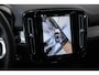 Volvo XC40 B4 Plus Black Edition | 360° Parkeercamera | Panorama dak | Semi-Electrische Wegklapbare Trekhaak | Harman Kardon Premium Audio | Stoelverwarming | Parkeersensoren voor + achter | Google Infotainment | Stuurwielverwarming