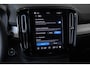 Volvo XC40 B4 Plus Black Edition | 360° Parkeercamera | Panorama dak | Semi-Electrische Wegklapbare Trekhaak | Harman Kardon Premium Audio | Stoelverwarming | Parkeersensoren voor + achter | Google Infotainment | Stuurwielverwarming