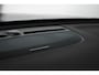 Volvo XC40 B4 Plus Black Edition | 360° Parkeercamera | Panorama dak | Semi-Electrische Wegklapbare Trekhaak | Harman Kardon Premium Audio | Stoelverwarming | Parkeersensoren voor + achter | Google Infotainment | Stuurwielverwarming