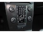 Volvo V40 T2 Kinetic - Climate Control - Cruise Control - High Performance Audio - Aluminium interieurafwerking - LED dagrijverlichting - Multifunctioneel stuurwiel - Parkeersensoren achter - Dealer onderehouden - In hoogte verstelbare bestuurdersstoel - Black Sapphire metallic - 16' LMV - City Safety