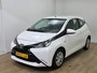 Toyota Aygo Occasion 1.0 VVT-i x-play | Tweedehands Toyota Aygo wit | automaat | met luxe carplayradio | navigatie