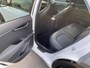 Kia Niro 1.6 GDi Hybrid Launch Edition Dealer onderhouden: Schuif-/kanteldak, trekhaak 13-polig, head-up display, stoelverwarming- & ventilatie, stuurverwarming, adaptieve cruise control, Apple CarPlay/Android Auto