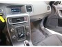 Volvo V60 2.0 T3 Kin. | cruise | led | verw.stoelen + bank | connect | brt