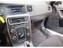 Volvo V60 2.0 T3 Kin. | cruise | led | verw.stoelen + bank | connect | brt