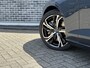 Volvo V60 2.0 T6 Plug-in hybrid AWD Plus Dark | Panoramadak | Harman Kardon audio | Getint glas | Stoel en stuurverwarming | Elektrische achterklep | Adaptieve Cruise control | Elektrisch verstelbare stoelen