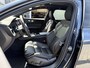 Volvo V60 2.0 T6 Plug-in hybrid AWD Plus Dark | Panoramadak | Harman Kardon audio | Getint glas | Stoel en stuurverwarming | Elektrische achterklep | Adaptieve Cruise control | Elektrisch verstelbare stoelen