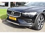 Volvo V60 Cross Country B5 AWD 265PK Automaat Pro | Trekhaak | BLIS | ACC | Camera | 20"LMV | Stuurverwarming