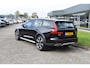 Volvo V60 Cross Country B5 AWD 265PK Automaat Pro | Trekhaak | BLIS | ACC | Camera | 20"LMV | Stuurverwarming