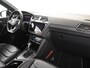 Volkswagen Tiguan 1.5 TSI R-Line Business+ 150pk DSG/AUTO | Trekhaak | Lederen bekleding | Harman & Kardon audio | Panorama dak | Black style | Dodehoekdetectie | 19"LMV