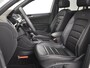 Volkswagen Tiguan 1.5 TSI R-Line Business+ 150pk DSG/AUTO | Trekhaak | Lederen bekleding | Harman & Kardon audio | Panorama dak | Black style | Dodehoekdetectie | 19"LMV