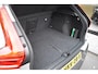 Volvo XC40 B4 197pk Plus Dark | Driver Assist | 19'' | Trekhaak | Verwarmba