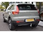 Volvo XC40 B4 197pk Plus Dark | Driver Assist | Trekhaak | Verwarmde voorru