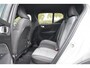 Volvo XC40 B4 197pk Plus Dark | Driver Assist | Trekhaak | Verwarmde voorru